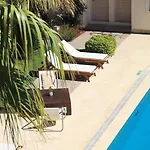 Hotel Sah *