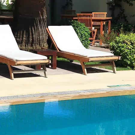 Sah Hotell *
